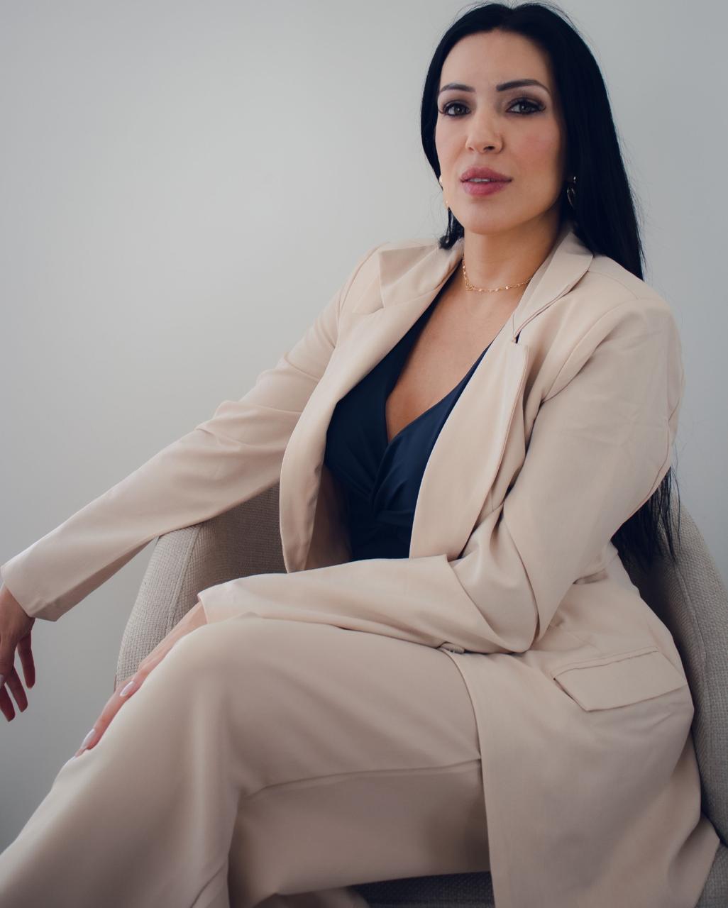 Foto da Dra. Klei Prior